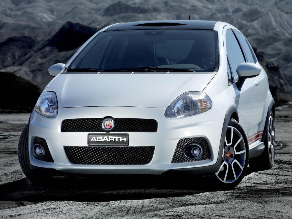 Foto: Abarth Grande Punto Preview Front Angle Closeup (2007)