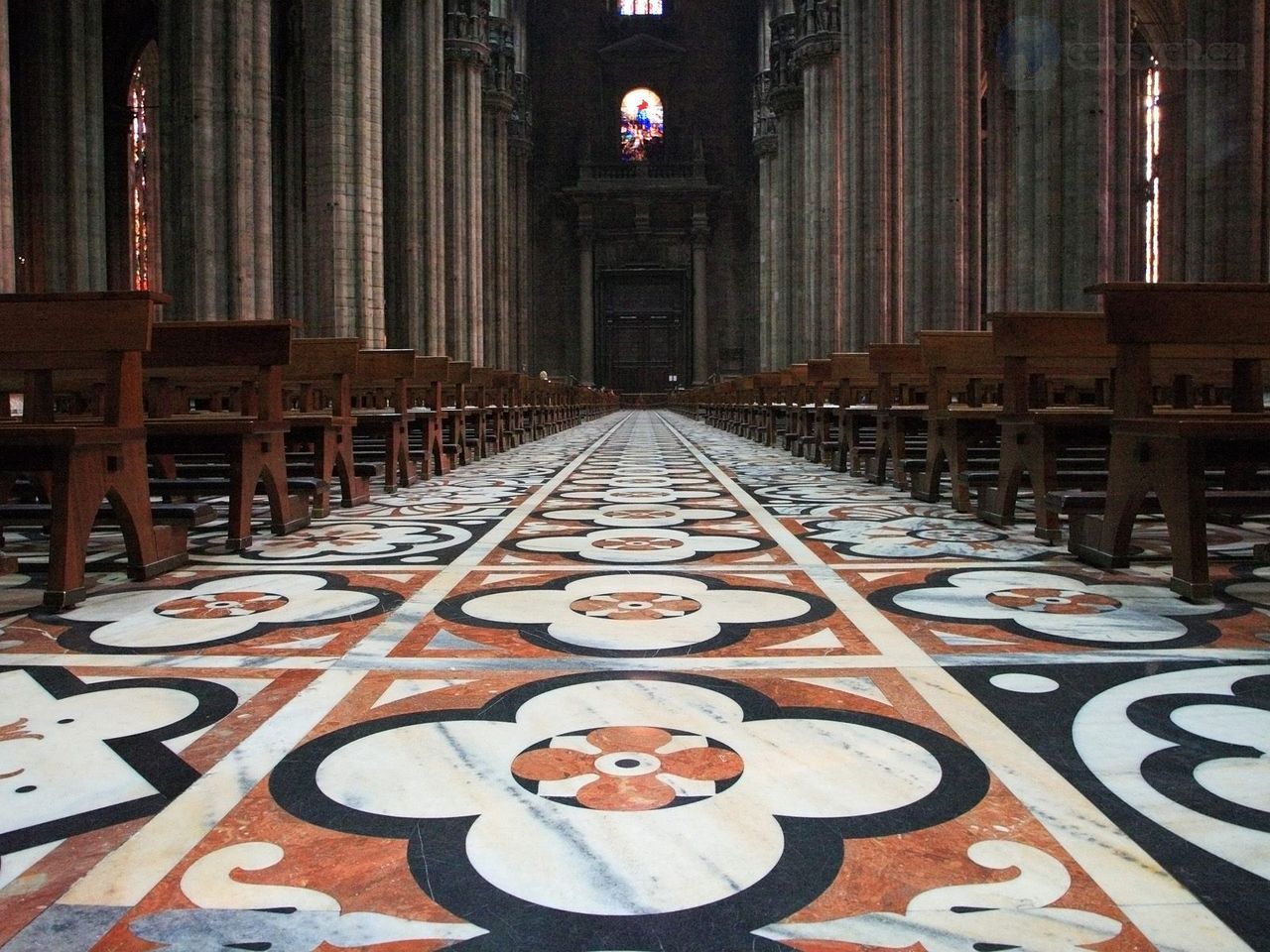 Foto: The Marble Floor Of The Duomo, Milano, Italy