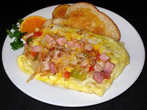 Recept online: Vajen omeleta s bramborem a grilovanou zeleninou: Vivn a chutn bezmas pokrm - omeleta z vajec, brambor a grilovan zeleniny